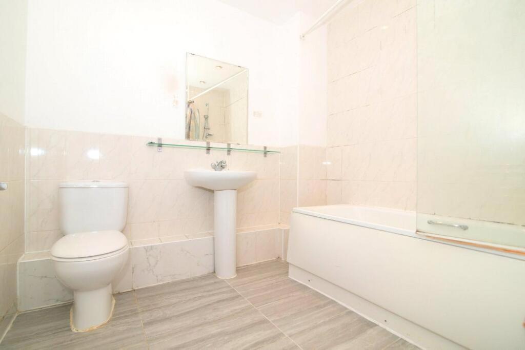 Buick House, Kingston Upon Thames Apartment Kingston upon Thames (Greater London)