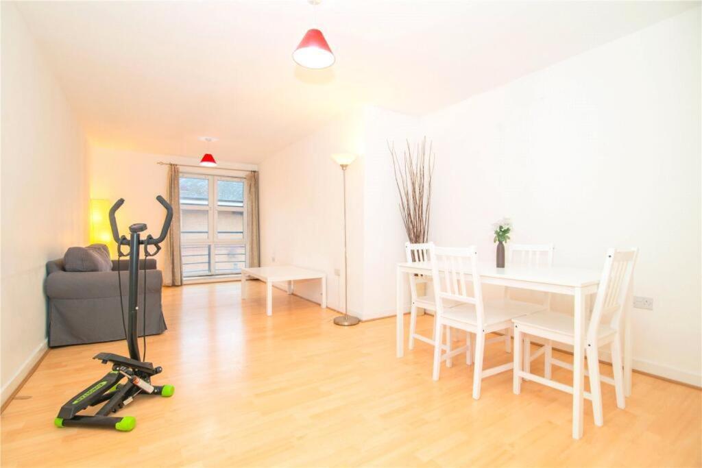 Apartment Buick House, Kingston Upon Thames Kingston upon Thames (Greater London)