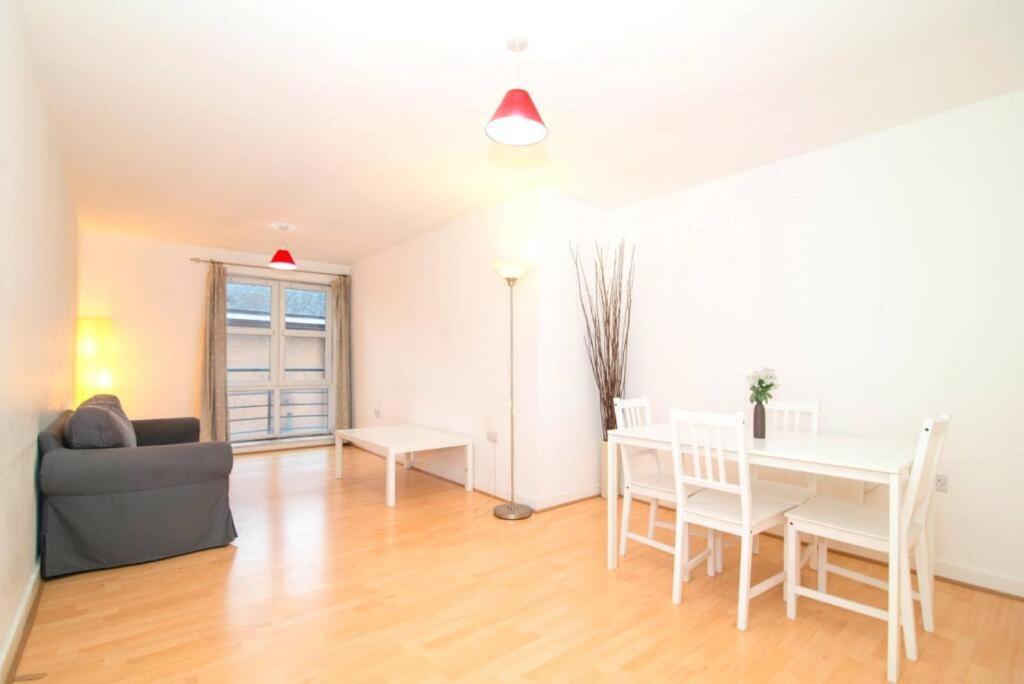 Buick House, Kingston Upon Thames Apartment *